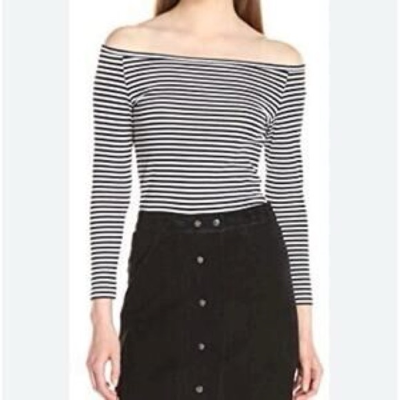 Theory The Ennalyn B Persina Stripe Cold Shoulder Tee, size Large - Picture 1 of 12